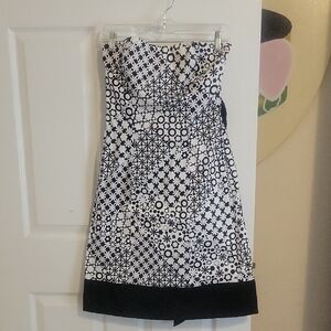 London Times Sz6 Black and White structured Strapless Dress with tie